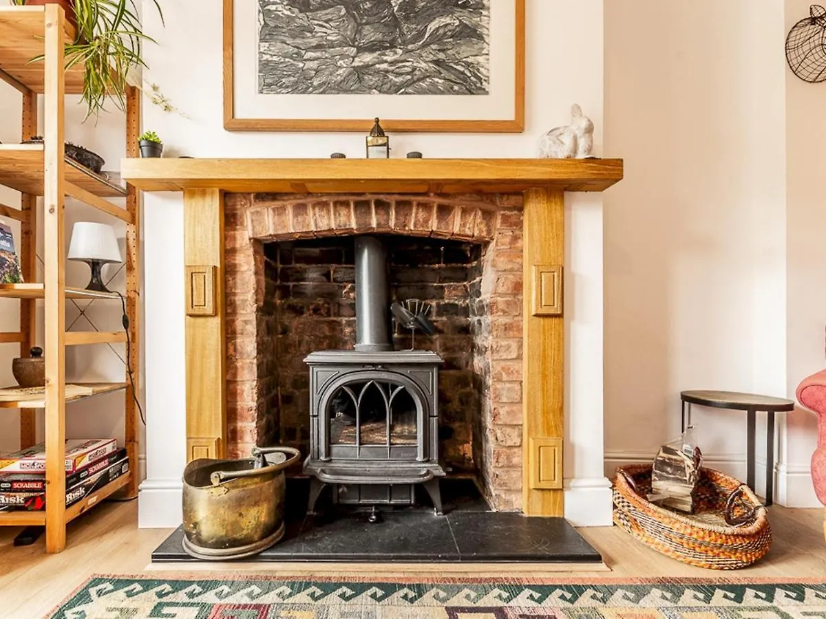 Pass The Keys Characterful 4 Bed Home In Central Exeter