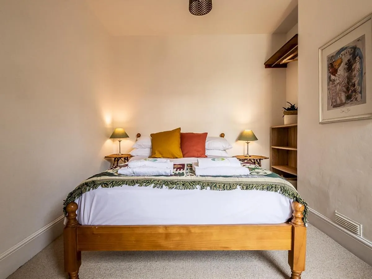 Pass The Keys Characterful 4 Bed Home In Central Exeter 0*,  United Kingdom