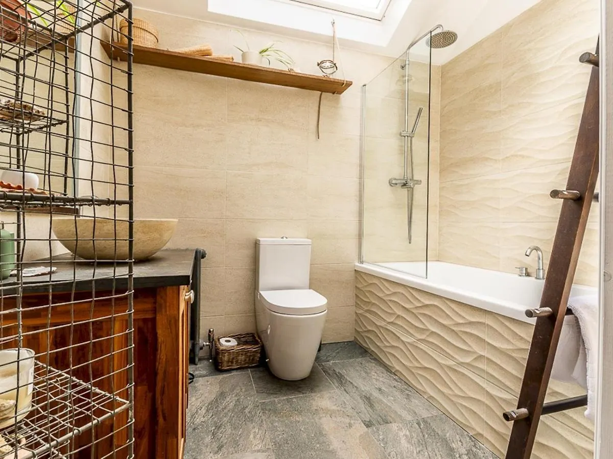 Holiday home Pass The Keys Characterful 4 Bed Home In Central Exeter United Kingdom