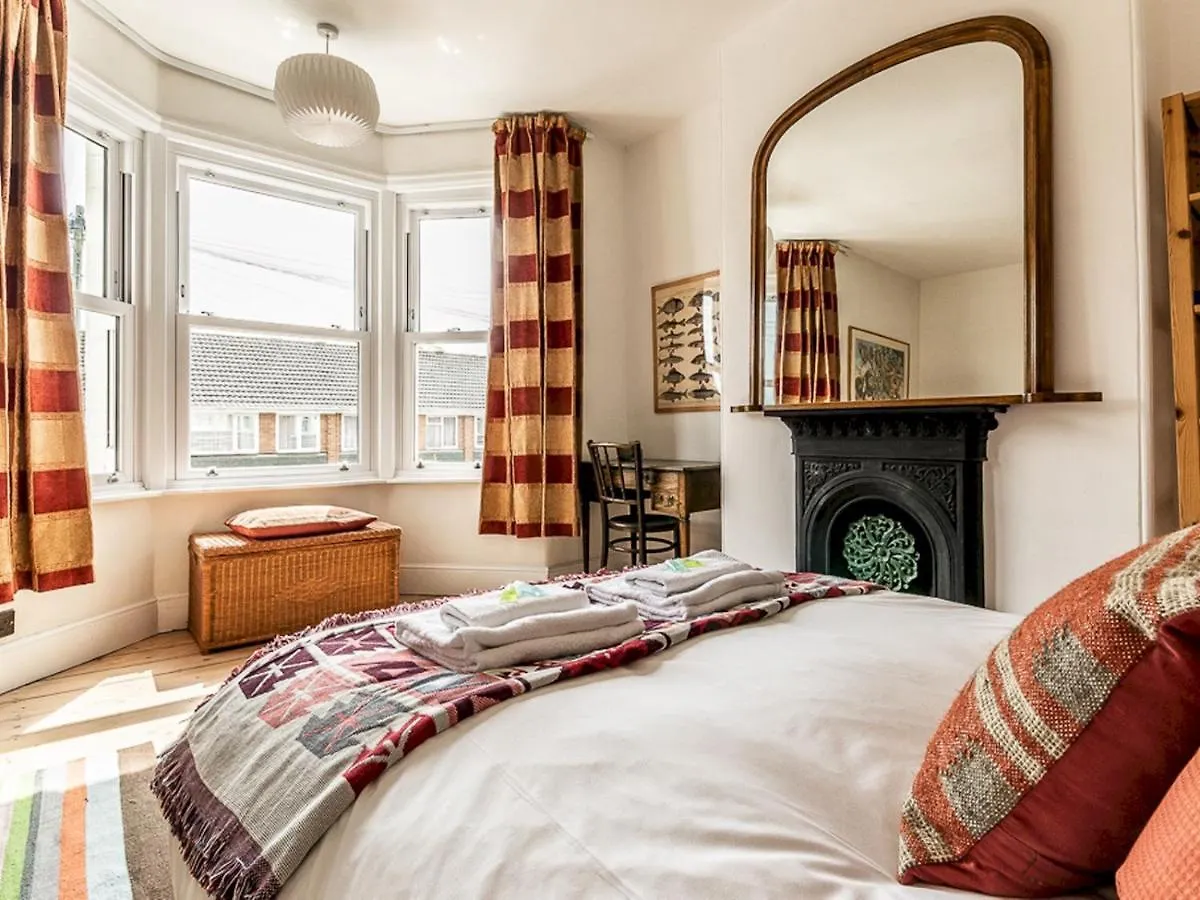 Pass The Keys Characterful 4 Bed Home In Central Exeter 0*,  United Kingdom